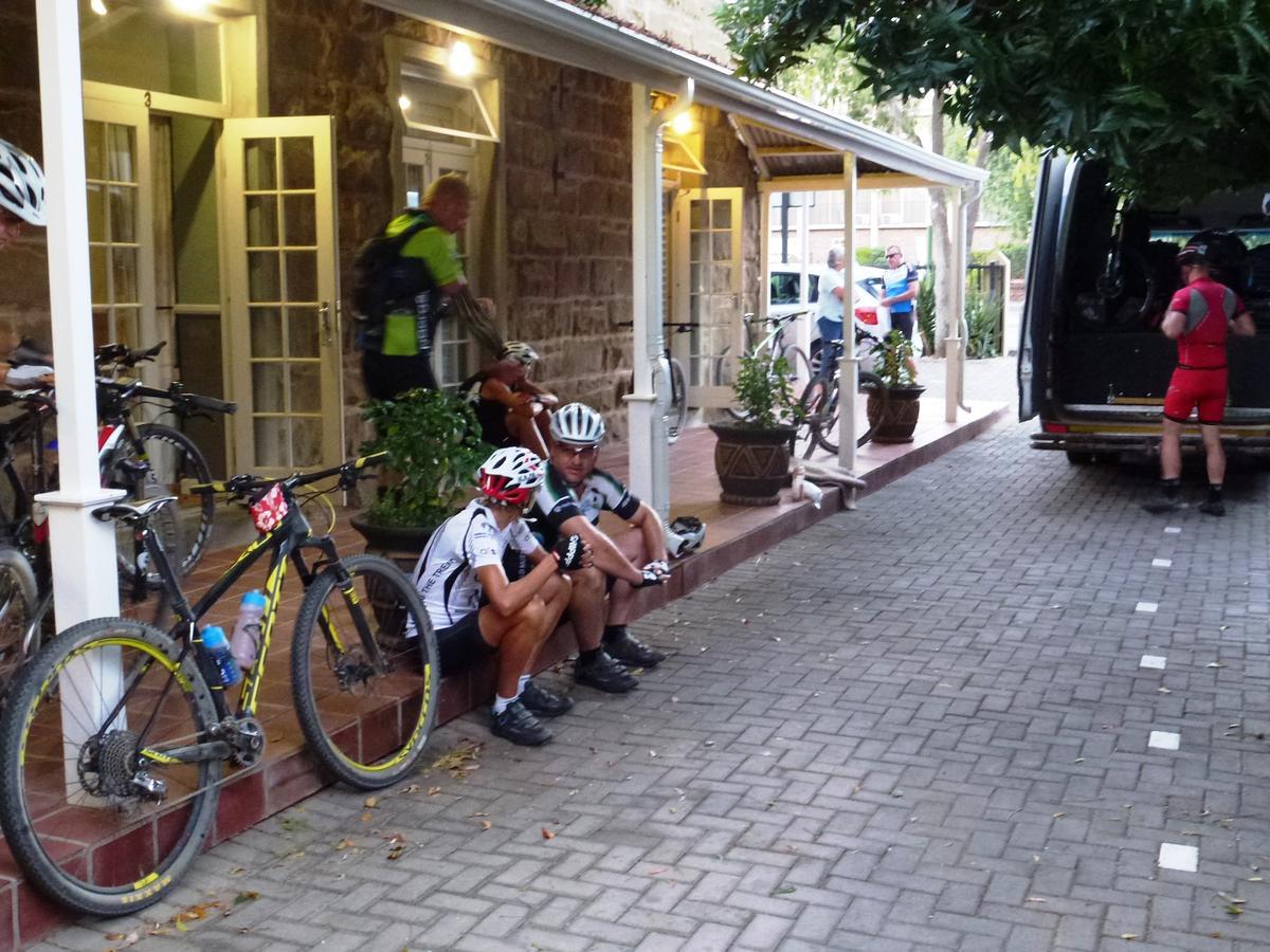 @Yamkela Guest House Oudtshoorn Εξωτερικό φωτογραφία